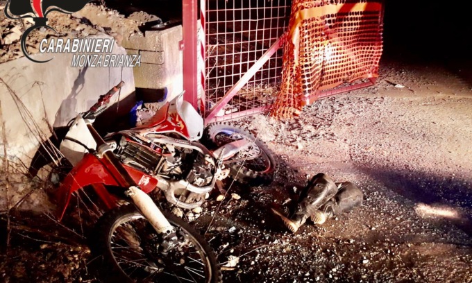 La tragedia: senza patente, incidente con la moto del padre: morto il 16enne portato al Niguarda
