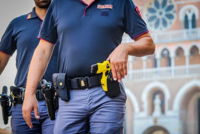 Milano, da lunedì 14 .marzo la Polizia di Stato utilizzerà il taser.