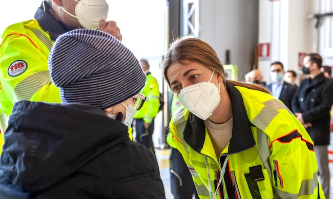 È arrivato a Linate il sesto aereo umanitario della missione Areu – Soleterre