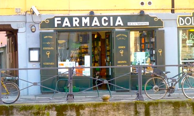 I Navigli diventano zona “cardioprotetta” grazie al nuovo defibrillatore installato