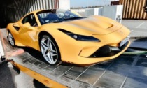 Auto di lusso rubate ritrovate grazie alla "soffiata" di una ditta milanese: erano in un container pronte per finire in Africa