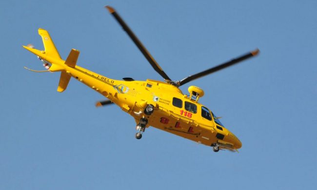 Auto investe 17enne in monopattino: il giovane è in condizioni disperate