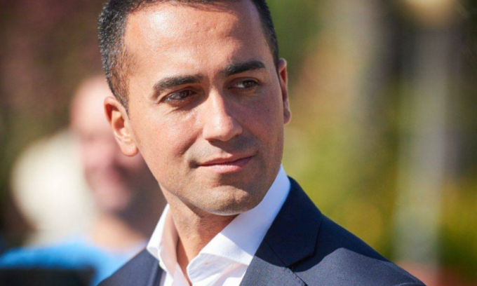 Minacce e insulti a Di Maio dopo il sostegno all’Ucraina, 46enne milanese nei guai