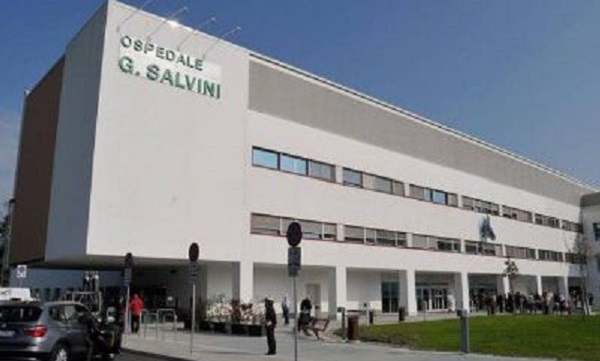 Gambizzato e abbandonato davanti all’ospedale: è mistero