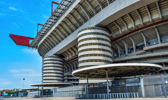 Il tifoso che ha lanciato un bicchiere pieno di pipì durante Inter-Verona