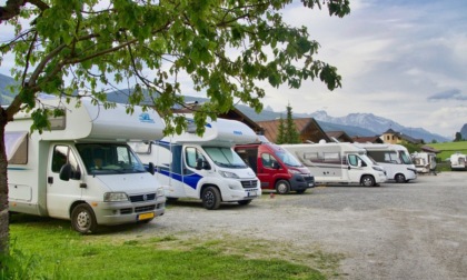 Camper di lusso acquistati con assegni falsi: ignari venditori milanesi truffati