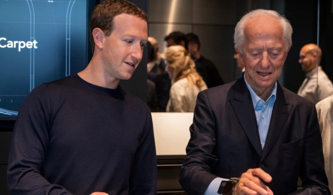 Zuckerberg a Milano per parlare di “occhiali intelligenti” col patron di EssilorLuxottica Del Vecchio
