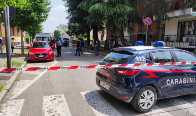 Cadavere di una donna in avanzato stato di decomposizione trovato nella vasca da bagno