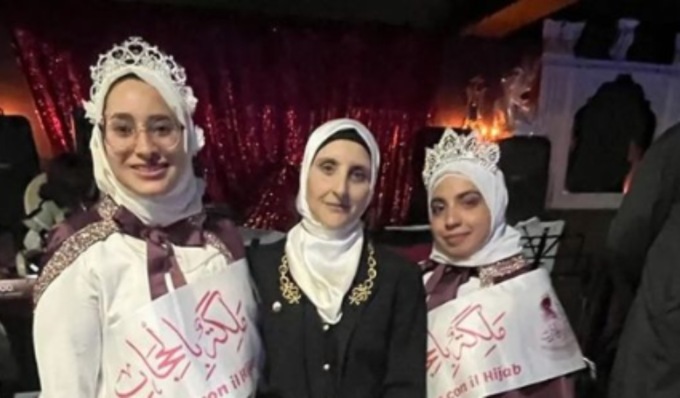 È una milanese di 18 anni l’incoronata «Regina con il Hijab», prima reginetta velata d’Italia