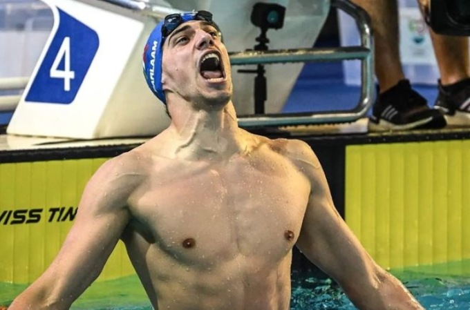 La stella del nuoto Simone Barlaam torna nella sua Milano con 6 medaglie e 4 record del mondo