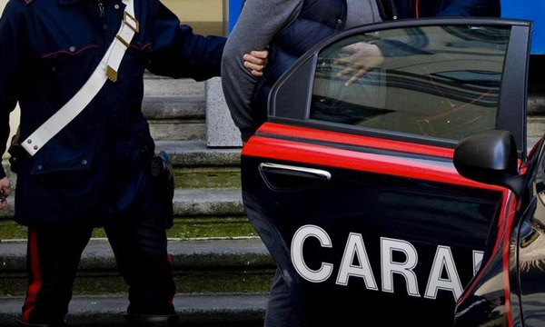 Cesano Boscone, filippino 71enne ubriaco accoltella una connazionale di 64 anni