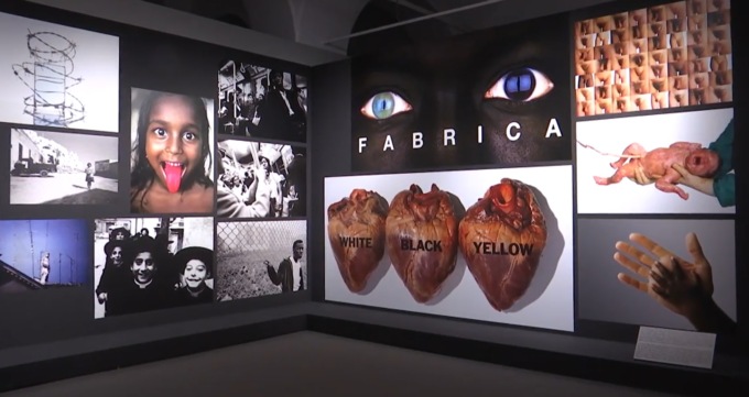 Oliviero Toscani a nudo a Palazzo Reale: 80 anni di scatti che hanno cambiato la storia della fotografia