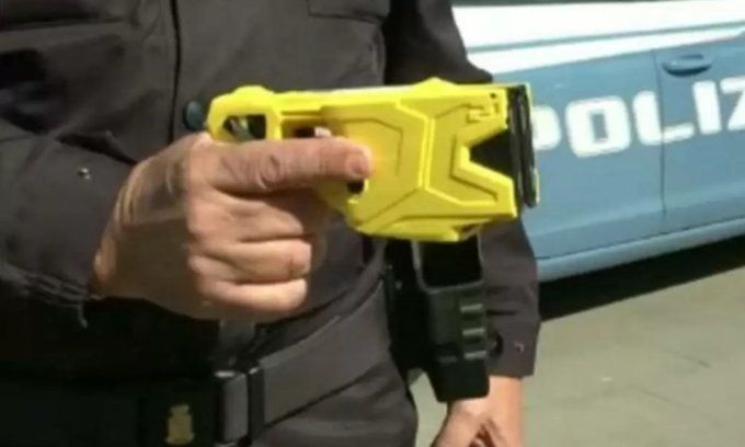 Baggio 29enne D In Escandescenze Lancia Vaso Dal Quarto Piano E 