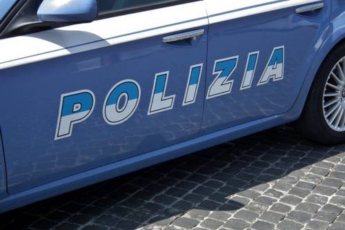 Va a ritirare la pensione senza libretto e al rifiuto comincia a sparare: fermato un 73enne