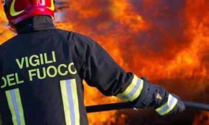 Incendio in via Savona, vittima una donna rimasta carbonizzata