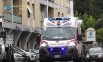 Turni massacranti, salari da fame e lavoratori esposti al contagio in pandemia: ambulanze shock nel milanese, cinque arresti