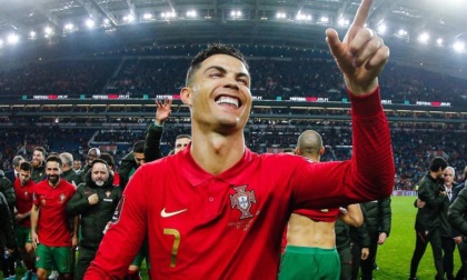 Cristiano Ronaldo arriva a Milano e apre la sua attività in zona Colonne