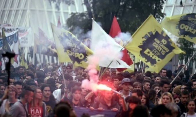 Violenze durante le manifestazioni “No Expo”: arrestato in Francia uno dei militanti anarchici