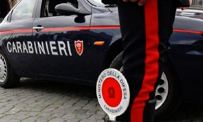 Rissa tra dieci persone a bordo del treno Milano-Verona