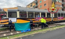 Gravissimo incidente questa mattina: un 14enne in bici è stato investito dal tram ed è morto