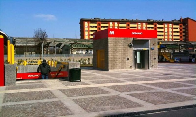 18enne ubriaco sfascia il tornello in metro: denunciato