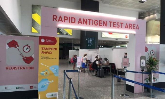 A Malpensa tamponi all’arrivo per i voli dalla Cina: Bertolaso: “Oltre il 50% di passeggeri positivi”