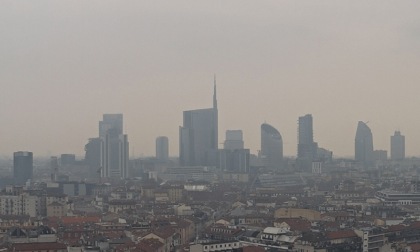 Smog in Lombardia, Legambiente conferma: Milano tra le peggiori città del 2022
