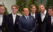 Berlusconi ai giocatori del Monza: "Se vincete vi faccio arrivare un pullman di tr***"