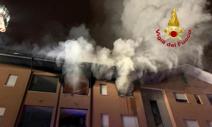 Un 75enne disabile muore nell’incendio del suo appartamento alle porte di Milano
