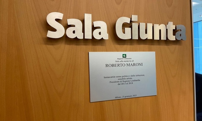 Palazzo Lombardia, la sala della Giunta intitolata a Roberto Maroni