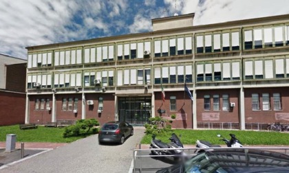 Fiamme nel carcere minorile Beccaria di Milano, feriti tre agenti