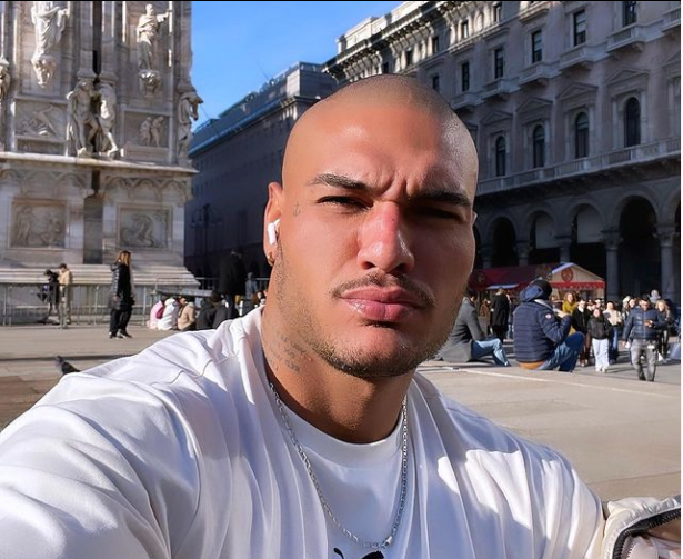Giovane modello trovato senza vita dopo un festino di droga e alcol: indagato il compagno ex bancario