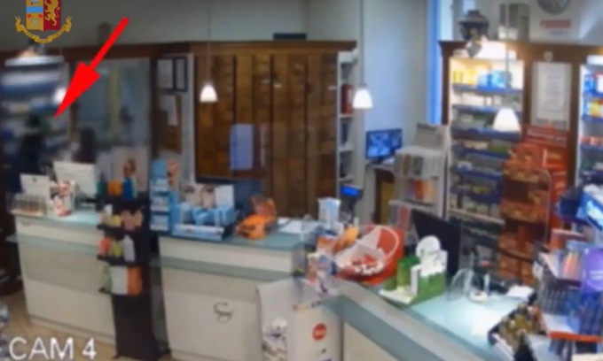 11 colpi in 18 giorni: identificato il rapinatore delle farmacie milanesi