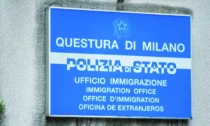 Ancora attimi di tensione all'ufficio immigrazione di via Cagni: interviene la polizia