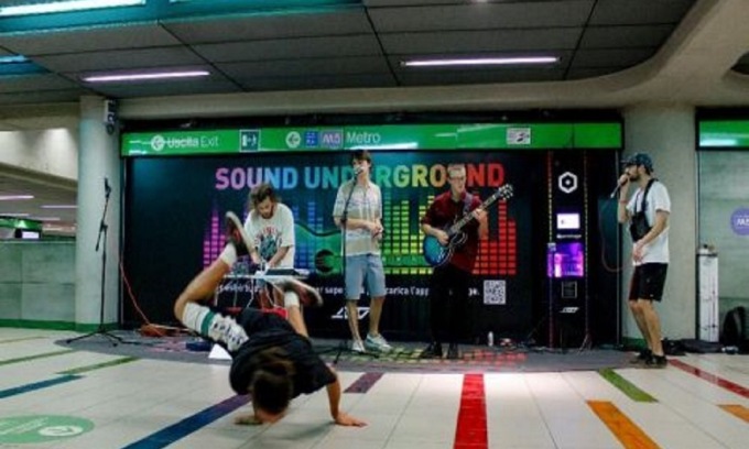 Nella metro di Milano debutta SanMetro: il festival della canzone metropolitana con 18 artisti in gara