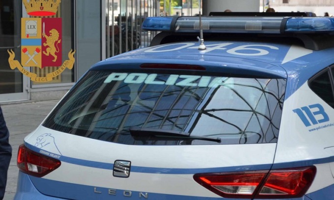 16enne accoltella un 19enne nel mezzo di una lite per una ragazza