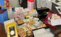 In casa con 7 chili di droga e oltre 13mila euro in contanti: arrestato