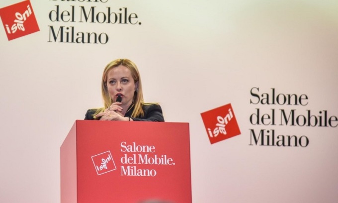 La premier Meloni alla Fiera di Rho per l’inaugurazione del Salone del Mobile: “Non potevo mancare”