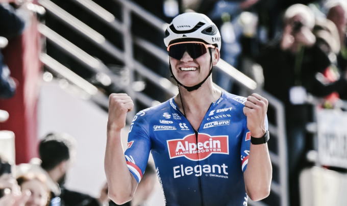 La Parigi-Roubaix 2023 se l’aggiudica l’olandese Van der Poel. Ganna sesto
