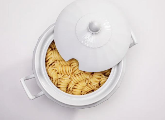 Prezzi shock in un ristorante del centro di Milano, la pasta in bianco costa 26 euro