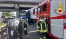 Tangenziale est Milano: violento scontro tra un'auto e un tir