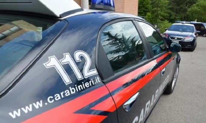 Ritrovato il cadavere di un 20enne nei boschi alle porte di Milano