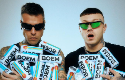 “Boem” è la “collabo” che non ti aspetti: Fedez e Lazza insieme, ma non per la hit dell’estate