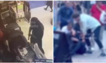 Rapina un market cinese con la pistola, 15enne fermato dai passanti e arrestato: il video