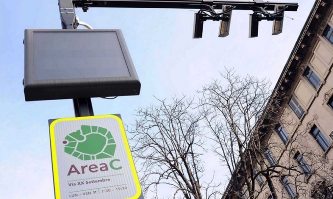 Area C Milano: più accessi gratuiti per i residenti, anche nel weekend e nei festivi