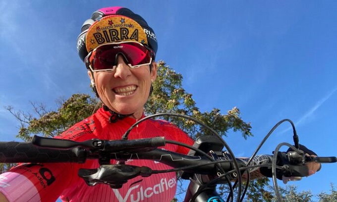 In bicicletta da Lubjana al Vaticano per sostenere i Bambini Farfalla: nuovo tentativo di record del mondo per Anna Mei