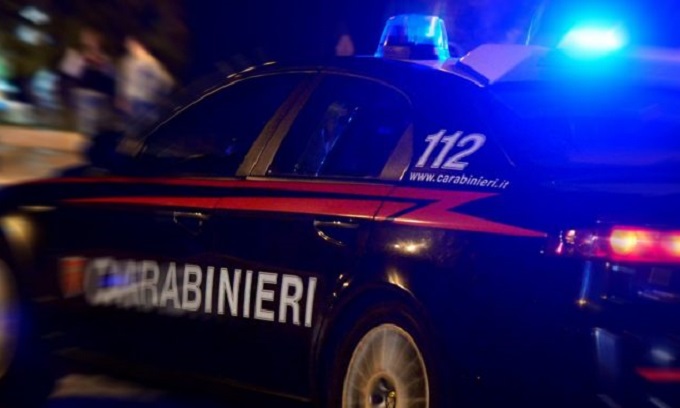 Sedicenne violentata nell’androne del palazzo la notte del suo compleanno: arrestato uno spacciatore