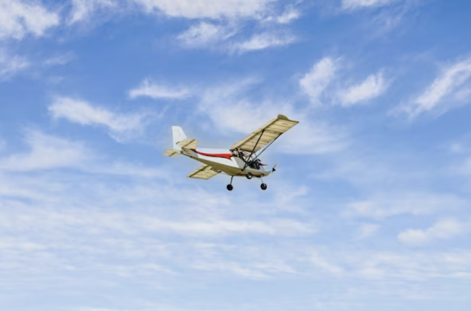 Pilota 62enne precipita con l’aereo nel Milanese, trasportato al Niguarda con l’elicottero