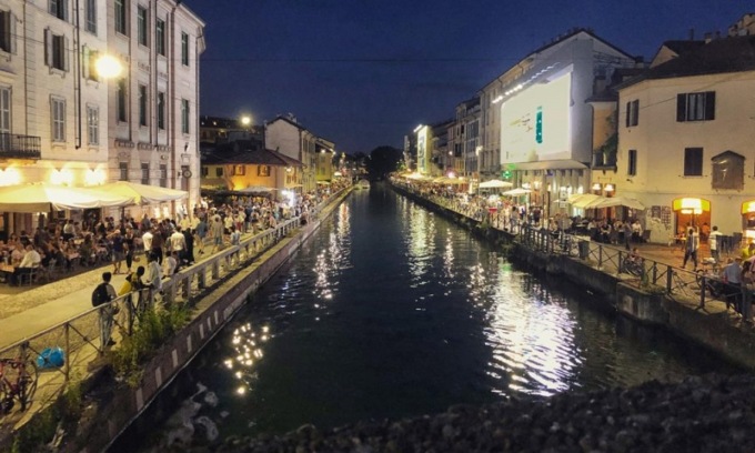 Tre indagati per la violenza a una donna 31enne in un locale sui Navigli