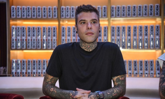 Fedez ancora operato per un nuovo episodio di sanguinamento